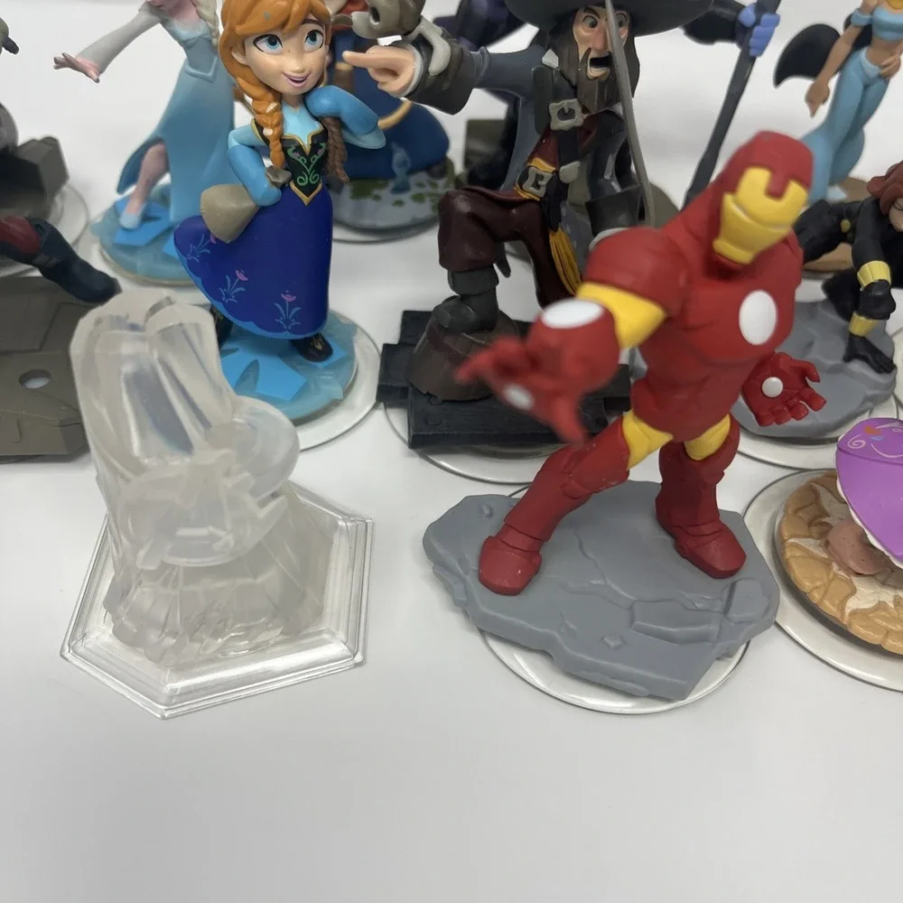 Lot of 20 Disney Infinity 2.0 Figures Avengers Incredible Monsters Inc Marvel‎